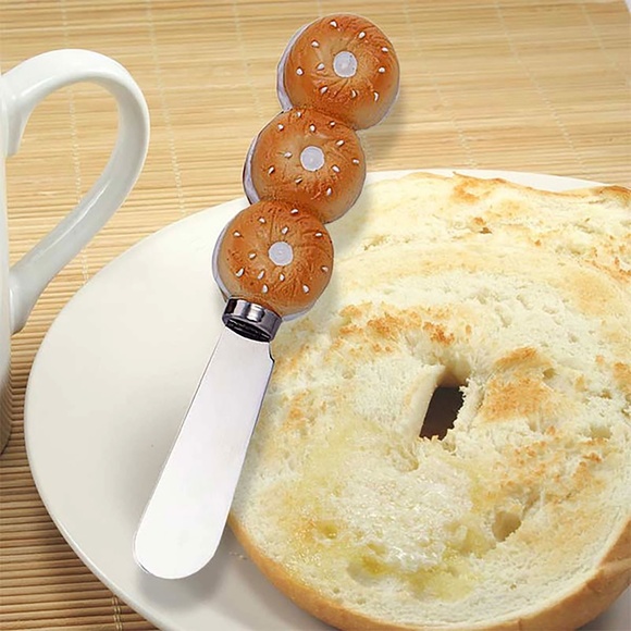 4-Piece Hand Painted Resin Handle with Stainless Steel Blade/ Bagel Design - Picture 3 of 3